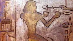 II. Thotmesz alakja a karnaki templom egy reliefjén. Forrás: Wikipedia