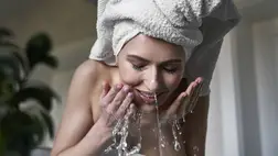 Tönkreteszi a bőrt, ha így mosol arcot - Ártalmatlan szokásnak tűnik, de nagyon káros