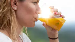 Tudja-e, miért nem jó ötlet reggelire narancslevet inni?