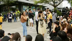  Utcára menekült emberek a Fülöp-szigeteken a földrengést követően (Fotó: MTI/EPA/Cerilo Ebrano)