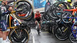 Visszavonult a Tour de France-győztes legenda, díszsorfallal búcsúztatták