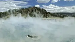 Ébredezhet a legveszélyesebb vulkán 