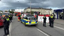 Zajlik a rendőri helyszínelés a hamburgi főpályaudvarnál, péntek esti késes támadás helyszínén, 2025. május 23-án (Fotó: Getty Images)