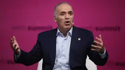 Az orosz sakkvilágbajnok szerint a Nyugat gyávasága és gyengesége miatt tört ki a háború Ukrajnában. Fotó:MTI/EPA/LUSA/Mario Cruz 