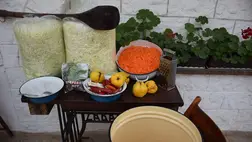 Téli ízek, régi illatok, közösségi emlékek - A savanyú káposzta dicsérete