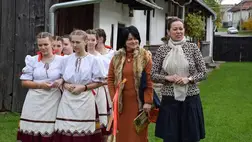 Szüretidéző őszi foglalkozás a Nagyberegi Tájházban - Körjáték, csősztánc, csomózás és labdacsöröge