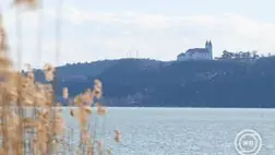 Balatonfüred, 2026. február 25. A Tihanyi Bencés Apátság a balatonfüredi Brázay parkból fotózva 2026. február 25-én. MTI/Vasvári Tamás