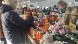 Alapvető zöldségfélékből bőséges a kínálat - Olcsó a termény, kevés a vásárló