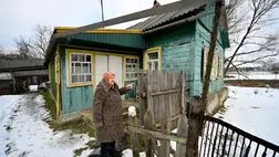 Ukrán nyugdíjas - nem veti föl  pénz. Fotó: AFP