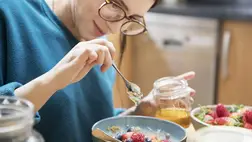 Délig nem éhezel meg, ha ezt eszed reggel: 5 étel, ami stabilan tartja a vércukorszintet is. Illusztráció. Fotó: Getty Images Hungary