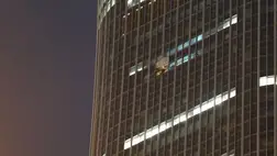 A CITIC Tower, más néven China Zun, egyik felső szintjén láthatók a sérülések, Peking, Kína, 2026. június 26-án. Fotó: Maxim Shemetov / Reuters