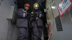  Egyre nehezebb a Kijev áramellátásának helyreállításán dolgozó munkások helyzete (Fotó: MTI/EPA/Maria Senovilla)