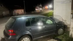 Közúti baleset Nagymuzsalyban: a 40 éves női sofőr 1,97 ezrelékes véralkoholszinttel vezetett, a rendőrség őrizetbe vette. Fotó: Ukrán Nemzeti Rendőrség