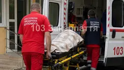 Súlyos állapotban szállították kórházba a magasból lezuhant férfit Ungváron. Fotó: facebook.com/103zakarpat