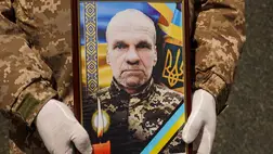 Katonai tiszteletadással temették el Ungváron az 51 éves Tarasz Balogát. Fotó: Ungvári Városi Tanács