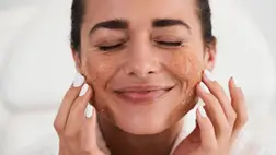 Ez a 7 rossz szokás a legártalmasabb a bőrödre – Próbáld nem elkövetni őket