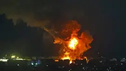 Az izraeli hadsereg légicsapást mér az Iránból támogatott libanoni síita milícia, a Hezbollah fegyverraktáraira és egyéb épületeire Bejrút túlnyomórészt síiták lakta déli elővárosában, Dahijében 2024. október 6-án (Fotó: MTI/EPA/Ugur Can).