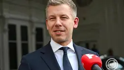 Magyar Péter miniszterelnök nyilatkozik Alexander Van der Bellen osztrák államfőnél tett udvariassági látogatása után Bécsben 2026. május 21-én. MTI/Illyés Tibor