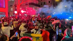 A párizsi utcákon ünneplő tömeg hamar zavargásokba váltott Forrás: Facebook