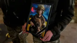 Munkácson végső búcsút vettek a 27 éves védőtől, Andrij Lapikovtól. Fotó: Munkácsi Városi Tanács