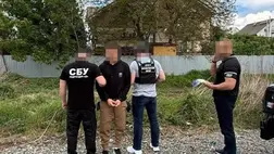 Kárpátalján egy katonát gyanúsítanak azzal, hogy 6000 dollárért illegális határátlépést szervezett volna Szlovákiába hadköteles férfiak számára. Fotó: Állami Nyomozó Iroda