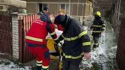 Háztűz Nevickén: a háztulajdonos eloltotta a tüzet, de szén-monoxid-mérgezést szenvedett. Fotó: DSZNSZ