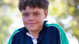 Egy 13 éves fiú négy órát úszott az óceánban, hogy megmentse a családját. Fotó: X