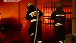 Oroszország támadást intézett Dnyipro ellen: tűz ütött ki egy üzemben, négyen meghaltak