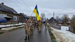 Jaszina településen helyezték végső nyugalomra a Zaporizzsjai területen elesett ukrán katonát, Pavlo Govbelt. Fotó: Jaszinyai kistérség