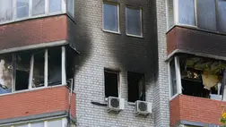 A pusztítás nyomai egy kijevi lakóházat ért orosz légitámadást követően 2025. október 22-én. MTI/AP/Julia Demaree Nikhinson.