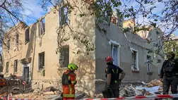  Rengeteg lakóépület vált romossá Ukrajnában a háború miatt (Fotó: MTI/EPA/Szergej Kozlov)
