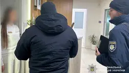 Az ungvári rendőrség vizsgálja egy 12 éves kislány halálát, akit súlyos állapotban szállítottak kórházba egy fogászati klinikáról. Fotó: Ukrán Nemzeti Rendőrség