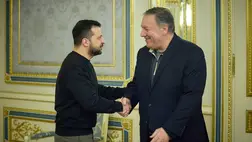 Mike Pompeo Kijevben 2025 áprilisában. A címlapkép illusztráció, forrása: Ukrainian Presidency / Handout/Anadolu Agency via Getty Images