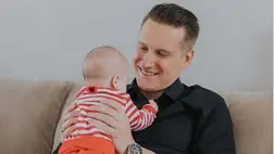 Pély Barna 8 hónapos kislánya írtó cuki: Abigélt ritkán láthatjuk