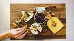 Félelmetes betegség ellen védhet a sajtevés