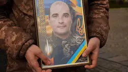 18 hónapig eltűntként tartották nyilván Olekszandr Sugart, akit február 6-án Ungváron helyeztek végső nyugalomra. Fotó: Ungvári Városi Tanács