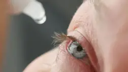 Súlyos kockázatokat rejt a szemcsepp használata