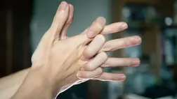 Ezt okozza, ha gyakran ropogtatjuk az ujjainkat