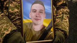 Ungváron végső búcsút vettek a 27 évesen elesett védőtől, Vaszil Frinckótól. Fotó: Ungvári Városi Tanács