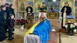 Kárpátalján végső búcsút vettek a 33 éves Vaszil Mikes határőrtől. Fotó: Ukrán Állami Határőrszolgálat (DPSZU)