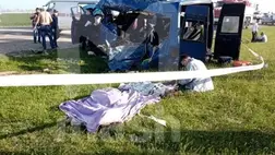 A balesetben összesen tizenhatan sérültek meg, köztük három felnőtt, a többiek gyerekek.