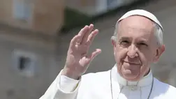 "Mindig lehetséges újrakezdeni, mivel új életre mindig van lehetőség összes kudarcunk ellenére, Isten szívünk romjaiból is remekművet tud alkotni, ahogyan emberiségünk leomlott darabjaiból is új történetet tud készíteni" - hangoztatta az egyházfő. 