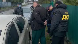 A fatermékek értékesítéséért a gyanúsított 2000 dollárt vagy egy ilyen értékű külföldi rendszámú autót követelt az „ügyfelétől”.