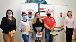 Angol, német, ukrán, orosz, magyar nyelvtanfolyamok valósultak meg a Rákóczi Főiskolán