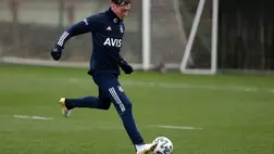 Elégedetlenek Özillel, a klubelnök szerint inkább a pályafutására kellene koncentrálnia 