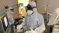 Romániában tovább lassult a járvány, de rekordot döntött a halálozások száma