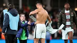 Drága mulatság megölelni Cristiano Ronaldót