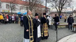 Csendes megemlékezést tartottak a Hősök terén az ukrajnai éhínség (holodomor) áldozatainak emléknapján, melyen az 1921–1923-ban, 1932–1933-ban és 1946–1947-ben elhunytak emléke előtt tisztelegtek. 