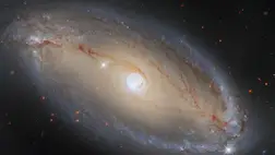 Mint egy festmény: fényes spirálgalaxist fotózott a Hubble