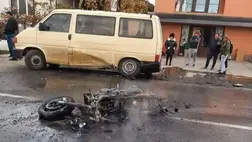 Baleset következtében kigyulladt egy motorkerékpár Nevetlenfaluban (Fotók)